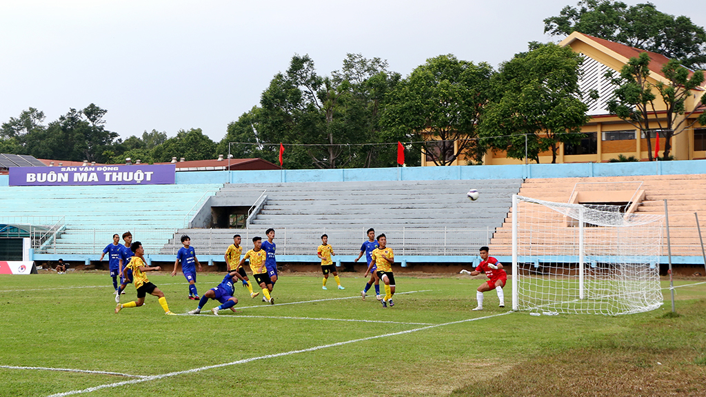 Khai mạc Giải bóng đá hạng Nhì Quốc gia 2024: Chủ nhà Đắk Lắk khởi đầu suôn sẻ