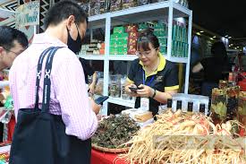 Tham dự Lễ hội Sâm và hương liệu, dược liệu Quốc tế Thành phố Hồ Chí Minh