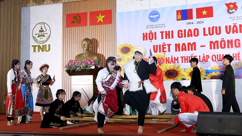 Đặc sắc Hội thi Giao lưu văn hóa Việt Nam – Mông Cổ nhân kỷ niệm 70 năm thiết lập quan hệ ngoại giao Việt Nam Mông Cổ
