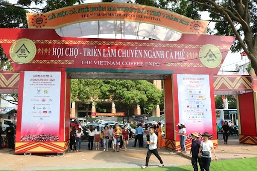 Quyết định về việc chọn đơn vị thực hiện Hội chợ triển lãm chuyên ngành Cà phê và sản phẩm OCOP