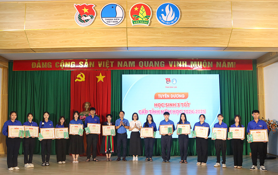 Tuyên dương “Học sinh 3 tốt”, “Học sinh 3 rèn luyện”, “Sinh viên 5 tốt” cấp tỉnh