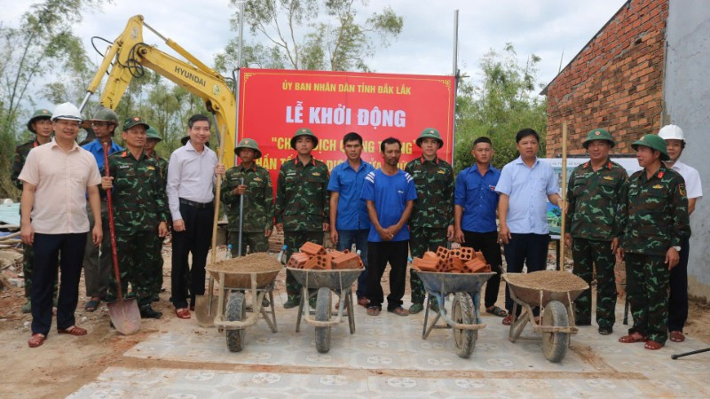 Thông cáo báo chí Về “Chiến dịch Quang Trung” thần tốc triển khai xây dựng, sửa chữa nhà cho đồng bào vùng lũ trên địa bàn tỉnh Đắk Lắk
