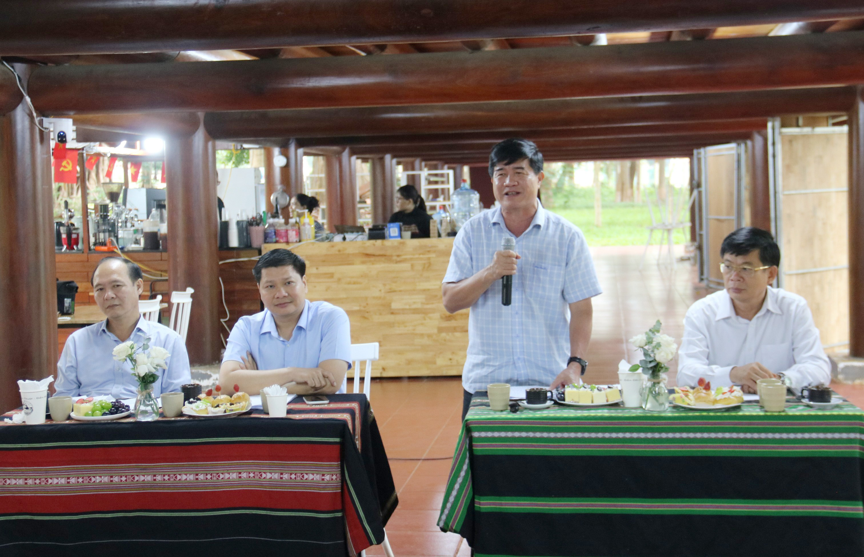Chương trình "Cà phê doanh nhân": Xây dựng văn hóa phát triển - Trụ cột cho tăng trưởng kinh tế hai con số