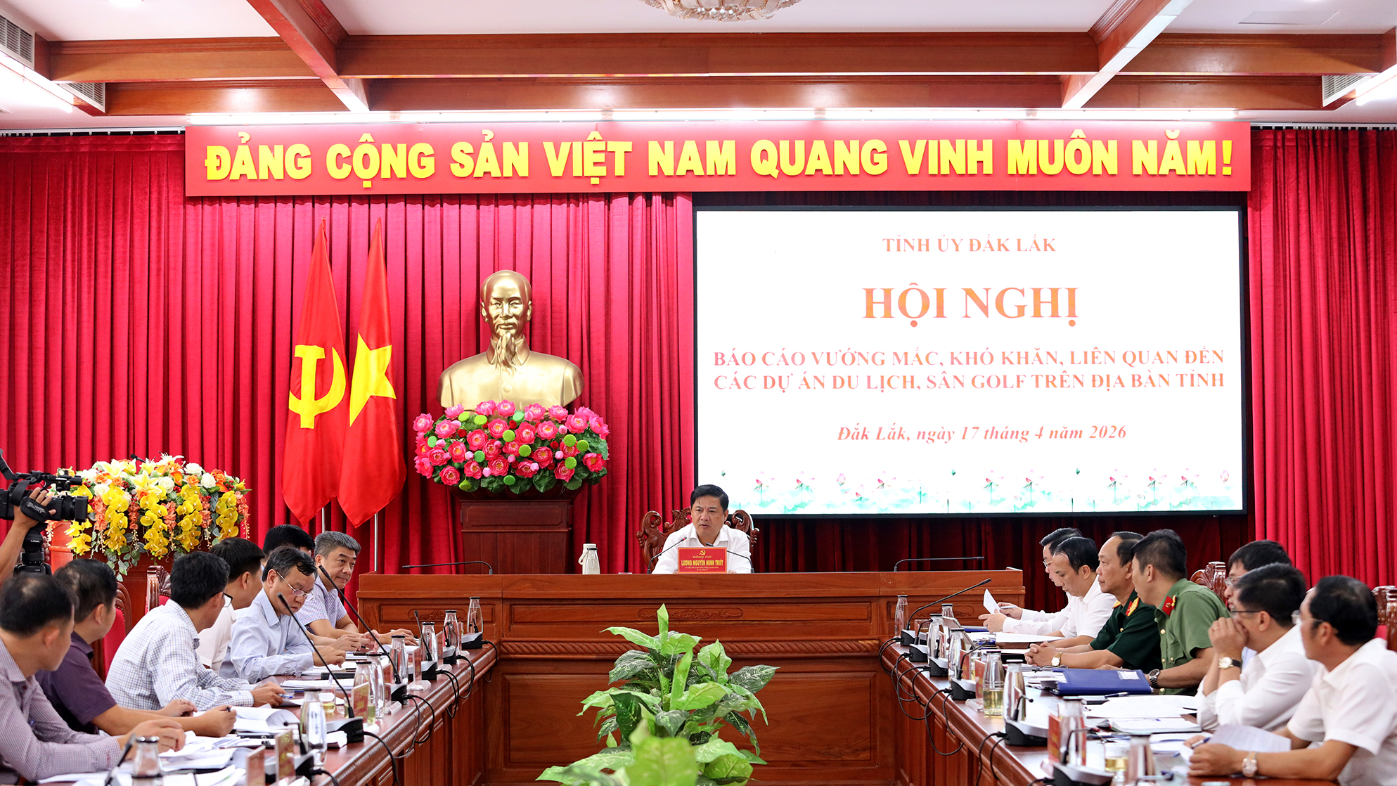 Tập trung tháo gỡ khó khăn, vướng mắc liên quan đến các dự án du lịch, sân golf trên địa bàn tỉnh