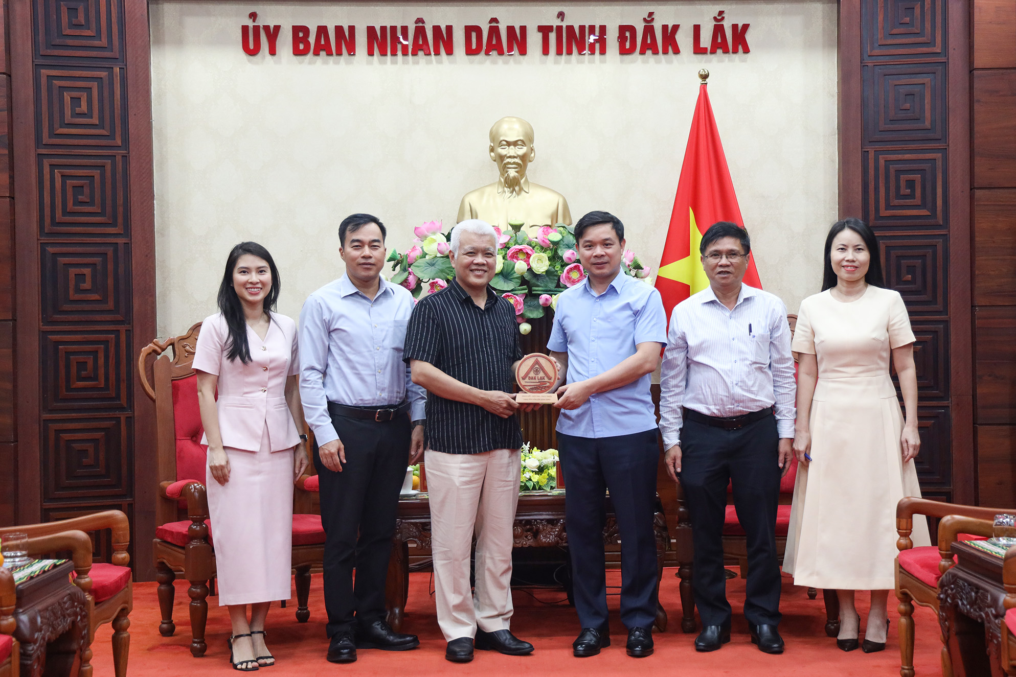 UBND tỉnh Đắk Lắk làm việc với Đoàn công tác của TikTok Việt Nam