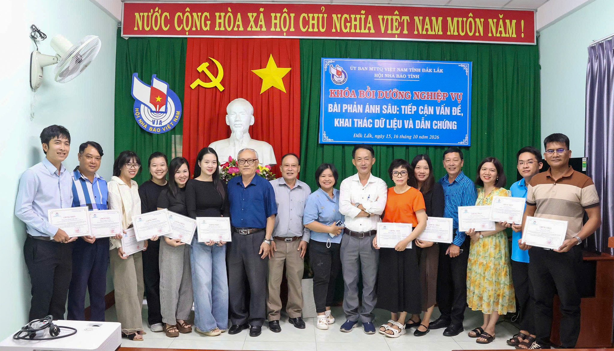 Đắk Lắk: Bồi dưỡng kỹ năng viết bài phản ánh sâu cho gần 40 phóng viên, biên tập viên