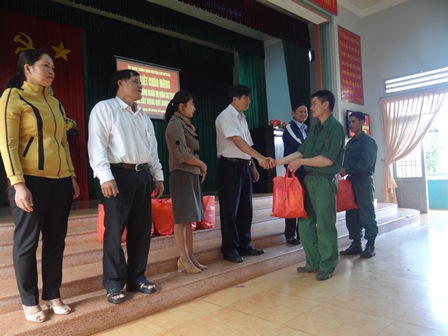 Đón nhận quân nhân hoàn thành nghĩa vụ quân sự