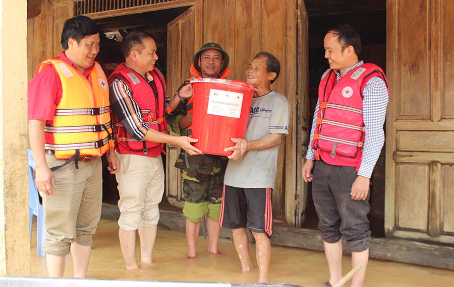 Hỗ trợ kinh phí cho các địa phương khắc phục thiệt hại do mưa lũ miền Trung và Tây Nguyên từ 30/10 đến 09/11/2016.