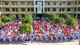 Công nhận trường trung học đạt chuẩn Quốc gia