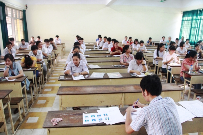 Tăng cường chỉ đạo Kỳ thi trung học phổ thông quốc gia và tuyển sinh đại học, cao đẳng.