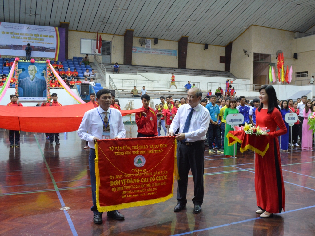 Over 620 athletes participate in the 10th nationwide sports competition for ethnic minority groups in Zone II