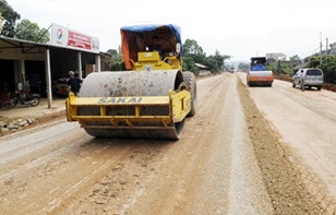 Phê duyệt phương án ứng vốn để thực hiện đền bù giải phóng mặt bằng