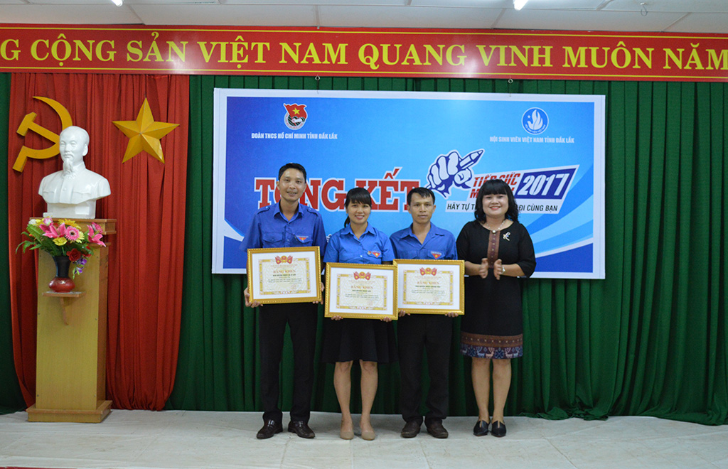 Tổng kết chương trình “Tiếp sức mùa thi tỉnh Đắk Lắk” năm 2017