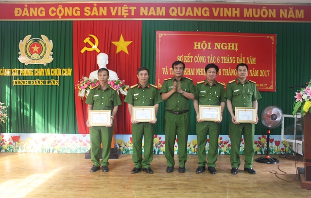 Cảnh sát PC và CC tỉnh Đắk Lắk sơ kết 6 tháng đầu năm 2017