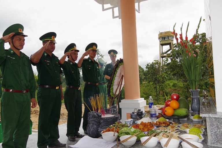 Khánh thành nhà bia tưởng niệm các liệt sĩ hy sinh tại khu vực Đồn Biên phòng Ea H’leo