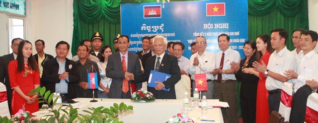 Triển khai nội dung sơ kết 6 tháng đầu năm 2017 với tỉnh Mondulkiri- Campuchia.