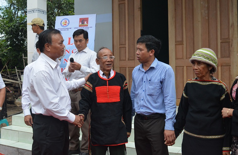 Hội Doanh nhân trẻ tỉnh bàn giao nhà nhân ái tại huyện Krông Ana.