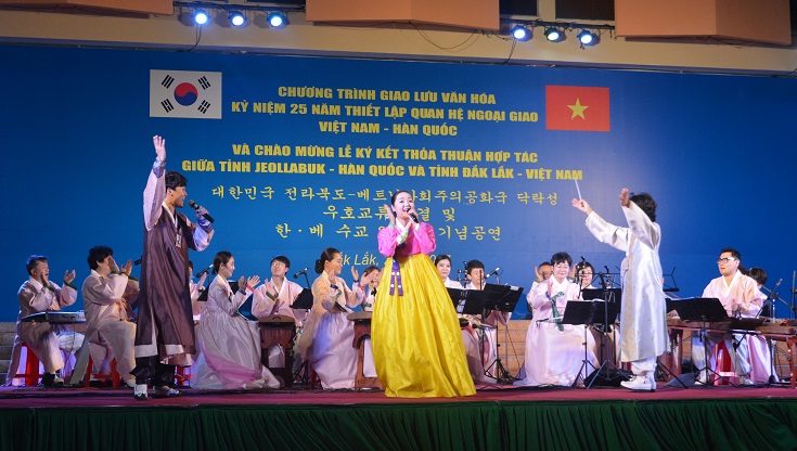 Chương trình biểu diễn nghệ thuật của tỉnh Jeollabuk –do, Hàn Quốc.
