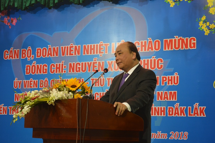 Thủ tướng Nguyễn Xuân Phúc thăm, chúc Tết các Mẹ Việt Nam anh hùng, cán bộ lão thành, gia đình chính sách và người lao động tại Đắk Lắk.