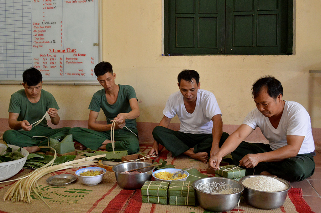 Tết sớm nơi biên giới