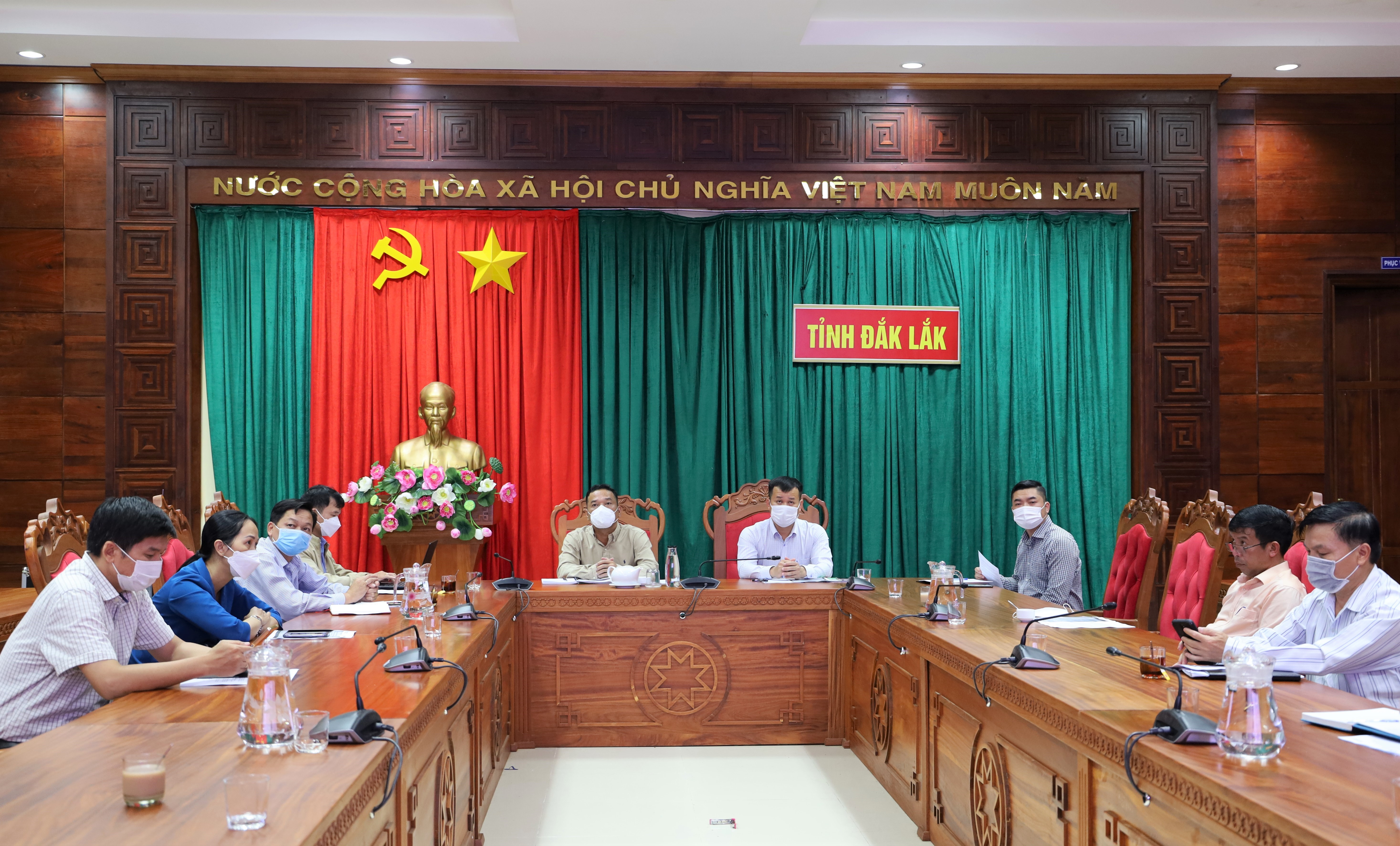 Launching large-scale raw material area program for coffee and pepper landscapes