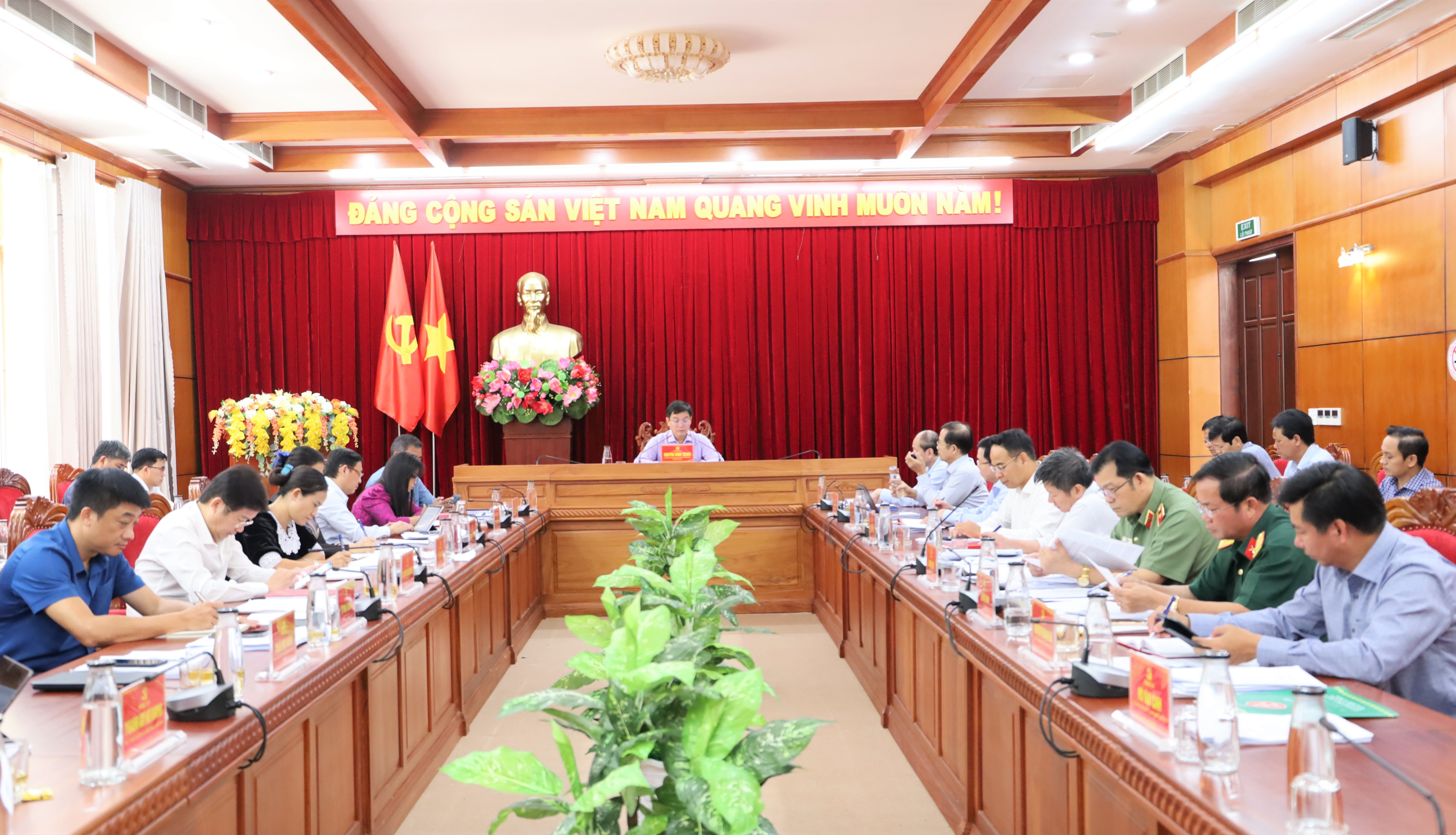 Regular conference of the Standing Committee of the Party Committee of Dak Lak Province in August 2022