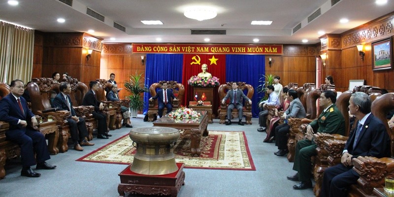 The high-ranking delegation of Sekong province - Laos paid a courtesy call on the leaders of the Dak Lak Provincial Party Committee