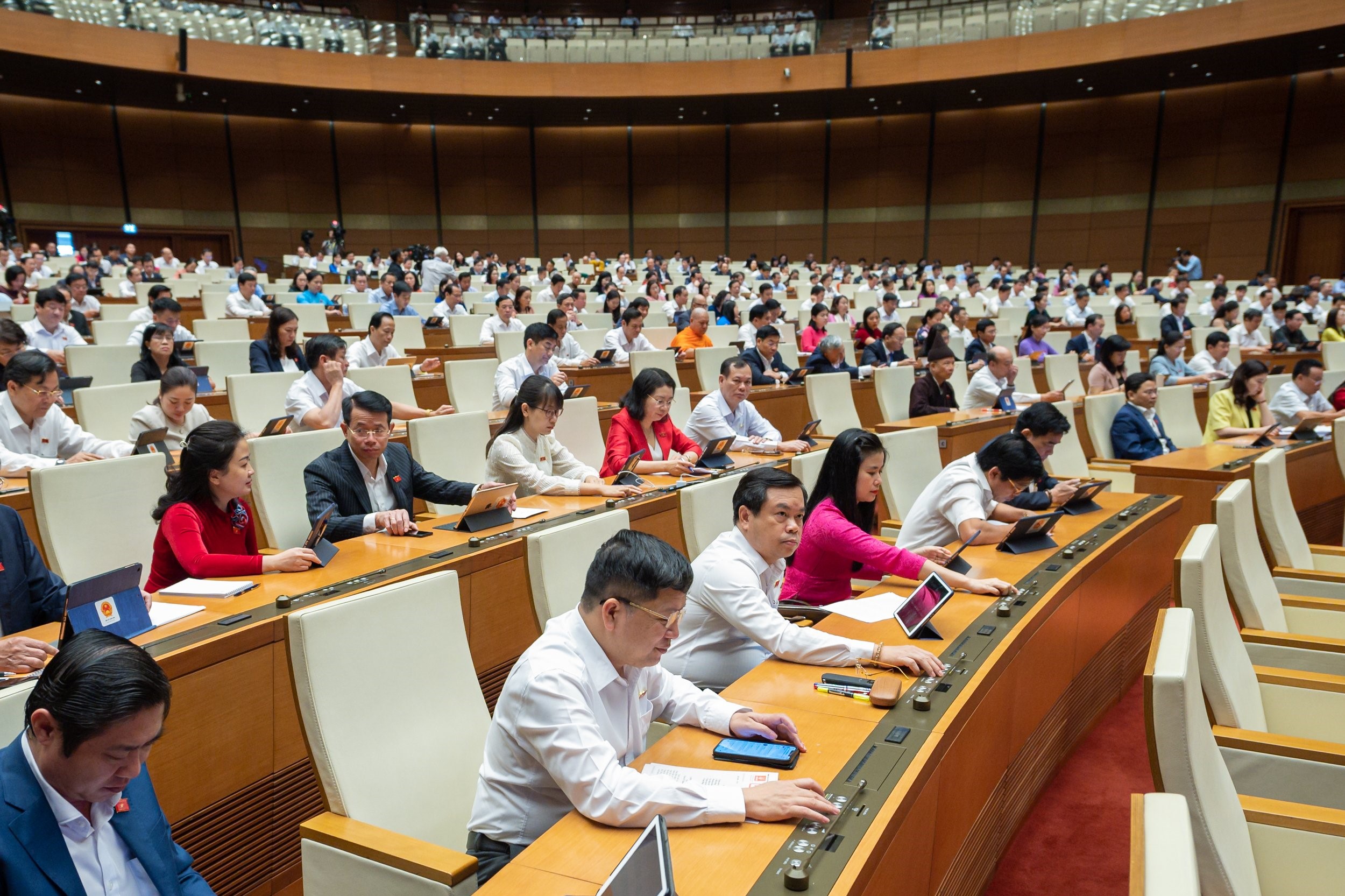 The National Assembly passed a Resolution on piloting specific mechanisms and policies for the development of Buon Ma Thuot City