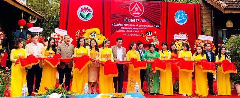 Opening of a typical rural industrial product showroom