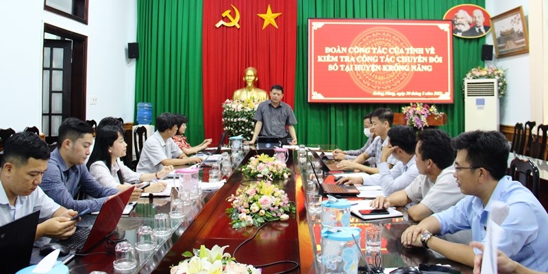 Krong Năng district to evaluate and replicate successful practices from the pilot model of digital transformation