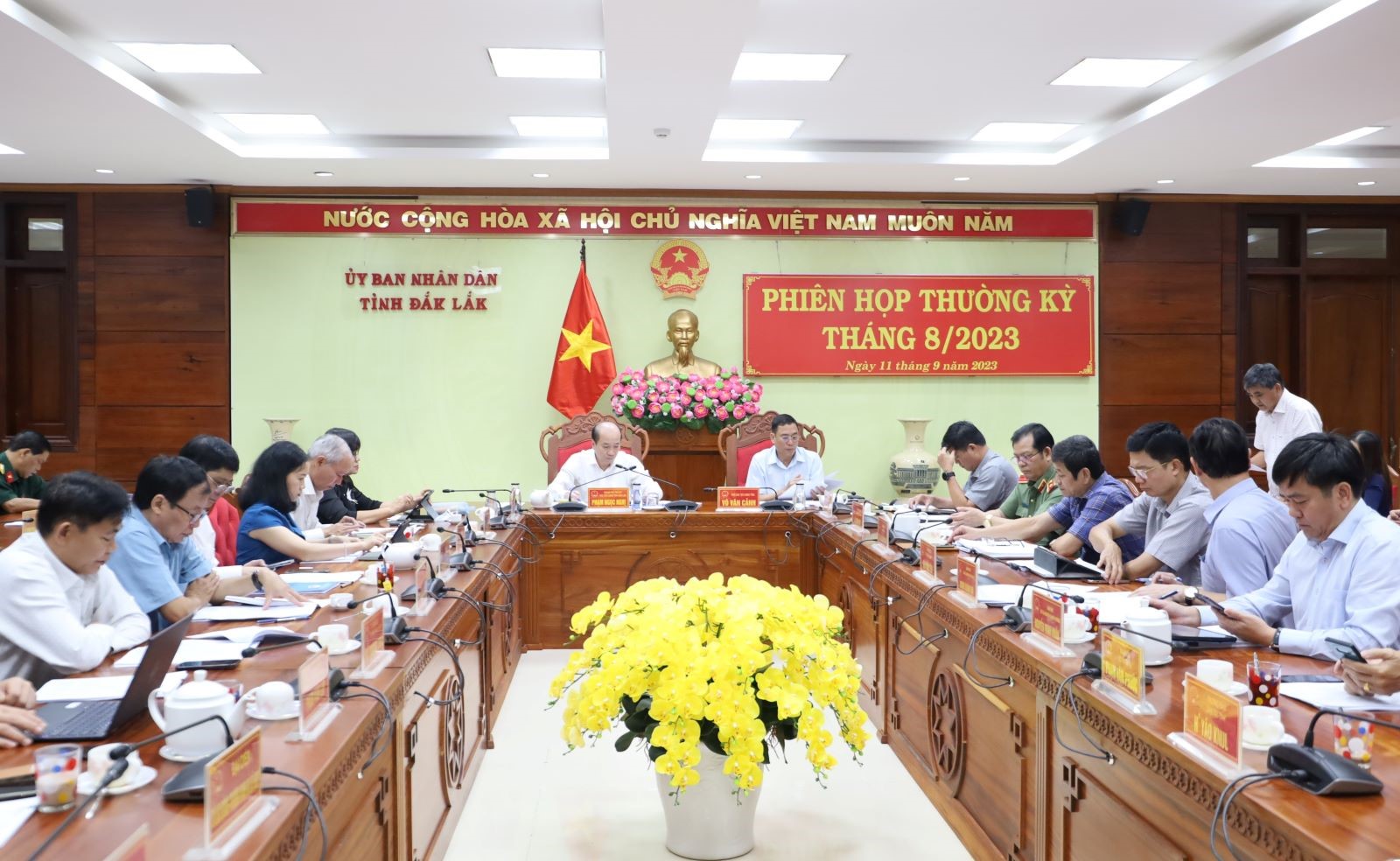 Provincial People's Committee Holds Regular Meeting for August 2023