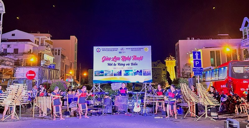 Dak Lak Promotes Gong Culture and Central Highlands Music in Binh Thuan