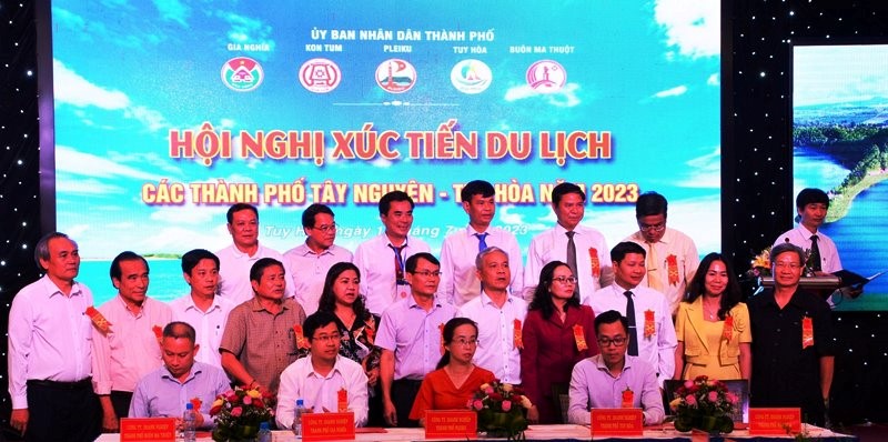 Cities in the Central Highlands and Tuy Hoa are connecting and developing tourism