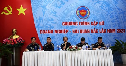 The Dak Lak Customs Department held a dialogue conference with businesses in 2023