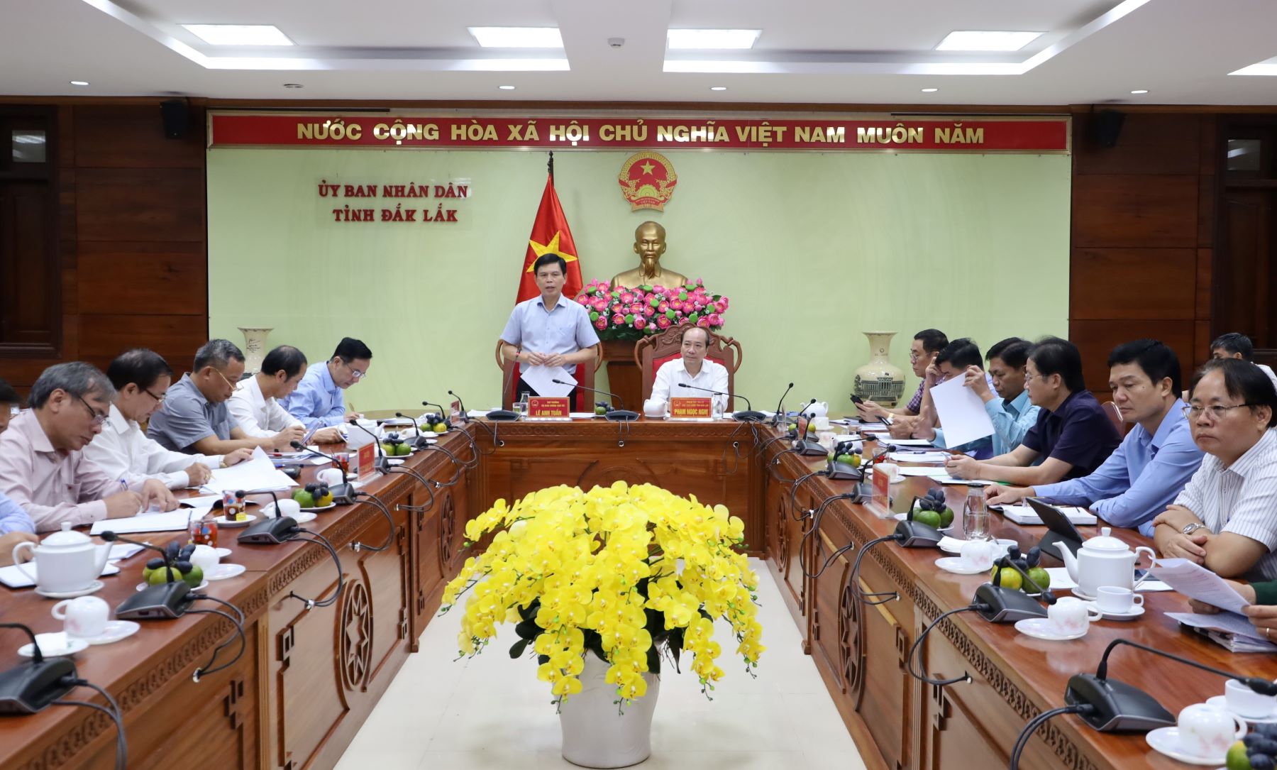 Deputy Minister Le Anh Tuan met with Dak Lak Province to discuss the progress of the first phase of the Khanh Hoa - Buon Ma Thuot expressway project