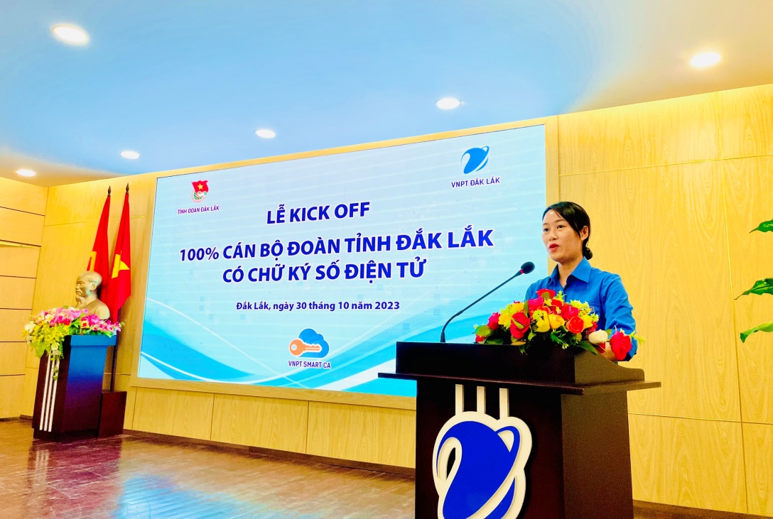 Launching the "100% Youth Union Members with Electronic Signatures" Program