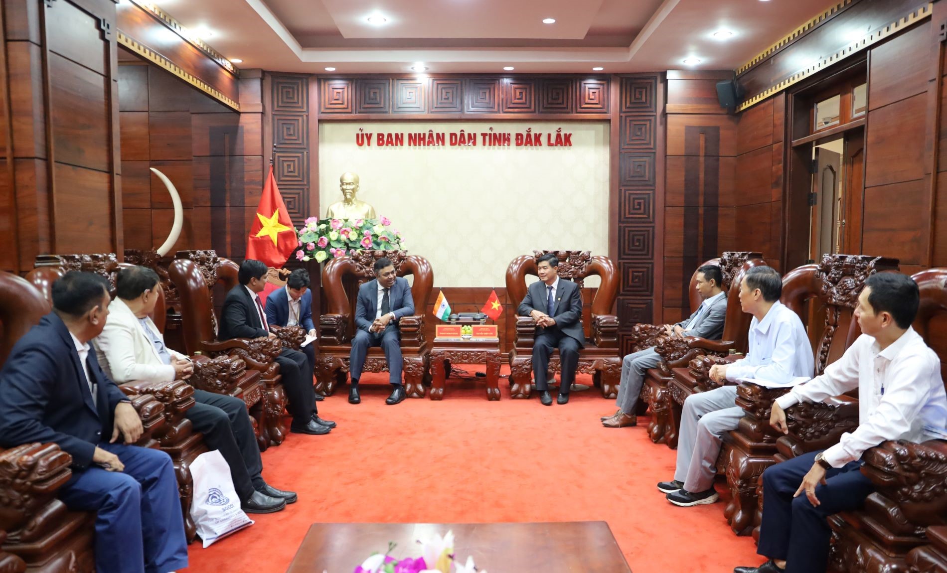 The People's Committee of Dak Lak Province receives the delegation from the Consulate General of India in Ho Chi Minh City.