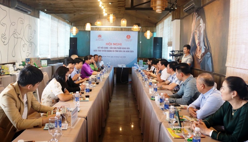 Province of Tuyen Quang Enterprises Connecting Supply and Demand of Goods in Dak Lak