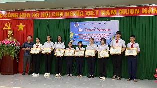 Buon Don District Honors Students, Teachers Achieving Excellence in Provincial and National Student Competitions for the Academic Year 2023 - 2024