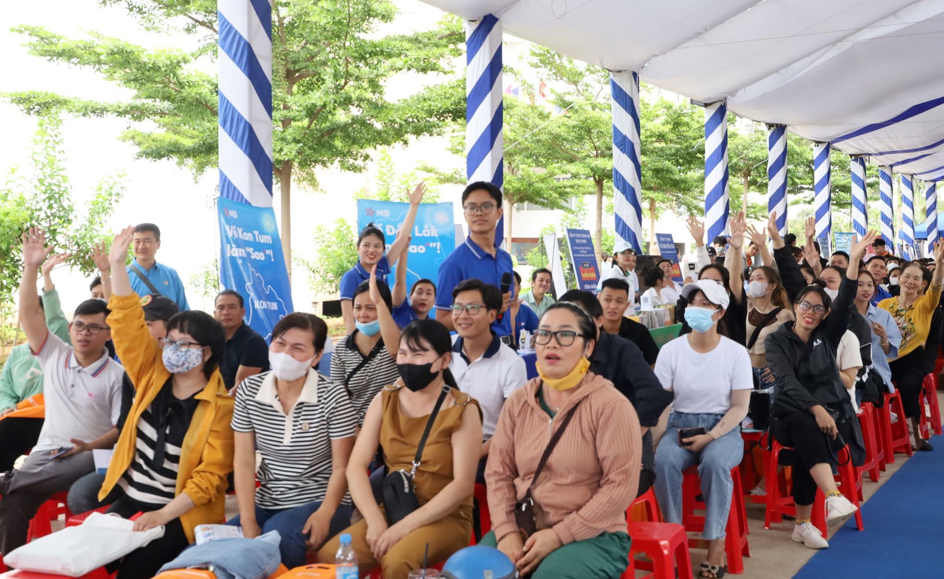 "Financial Literacy" Program at Dak Lak Province Job Fair 2024