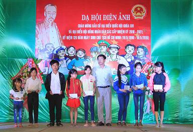 Đêm Dạ hội Điện ảnh chào mừng bầu cử