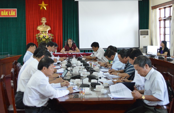 UBND tỉnh họp đánh giá kết quả thực hiện các chương trình mục tiêu quốc gia 9 tháng đầu năm 2015