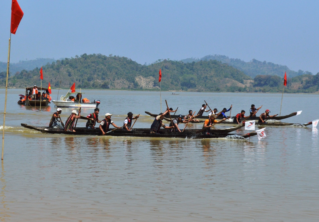 Huyện Lắk sẽ tổ chức Hội đua thuyền độc mộc lần thứ 3 năm 2023