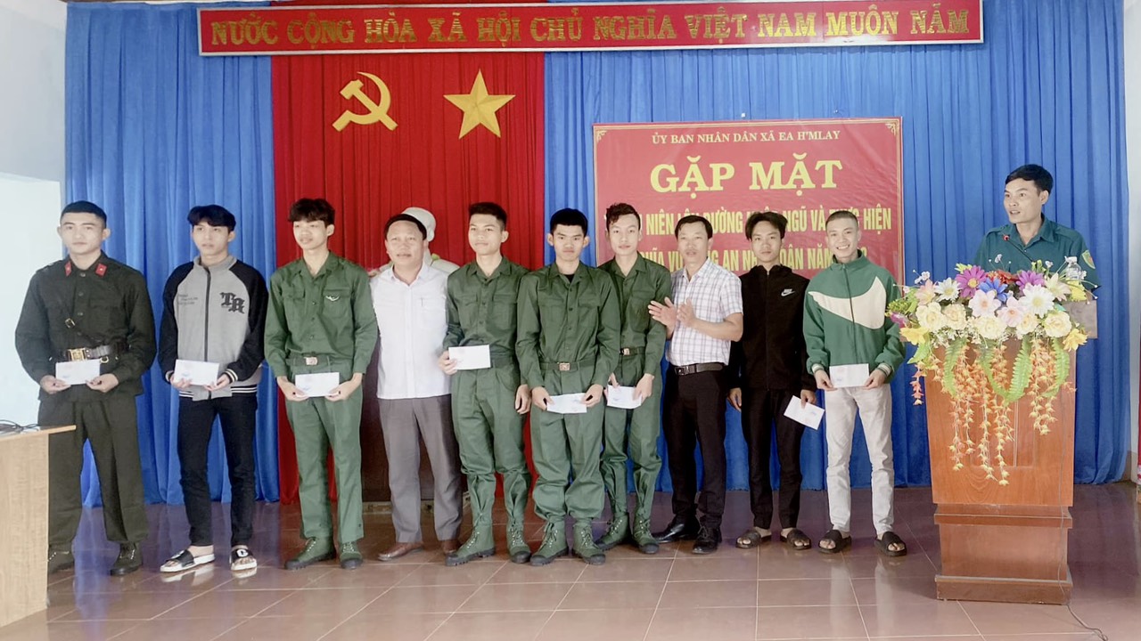 Thanh niên huyện M’Drắk sẵn sàng lên đường nhập ngũ