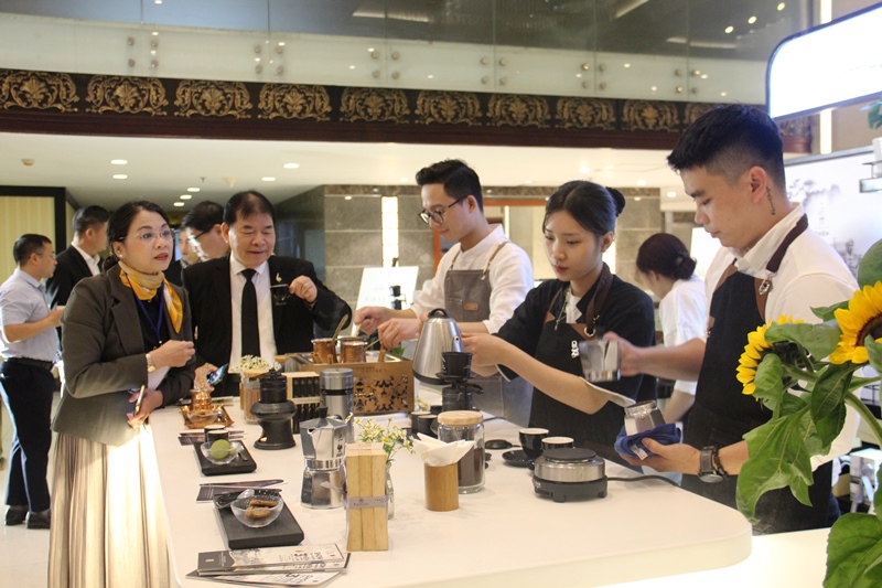 Tổ chức Ngày hội cà phê miễn phí tại Lễ hội cà phê Buôn Ma Thuột lần thứ 8 năm 2023.
