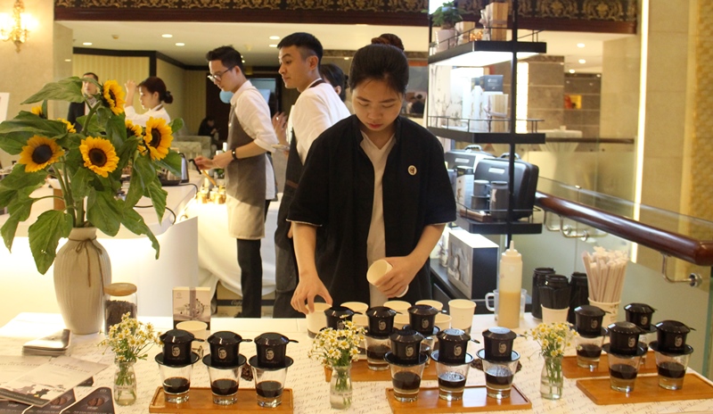 Có 33 thí sinh tham gia Cuộc thi pha chế cà phê đặc sản Việt Nam 2023.