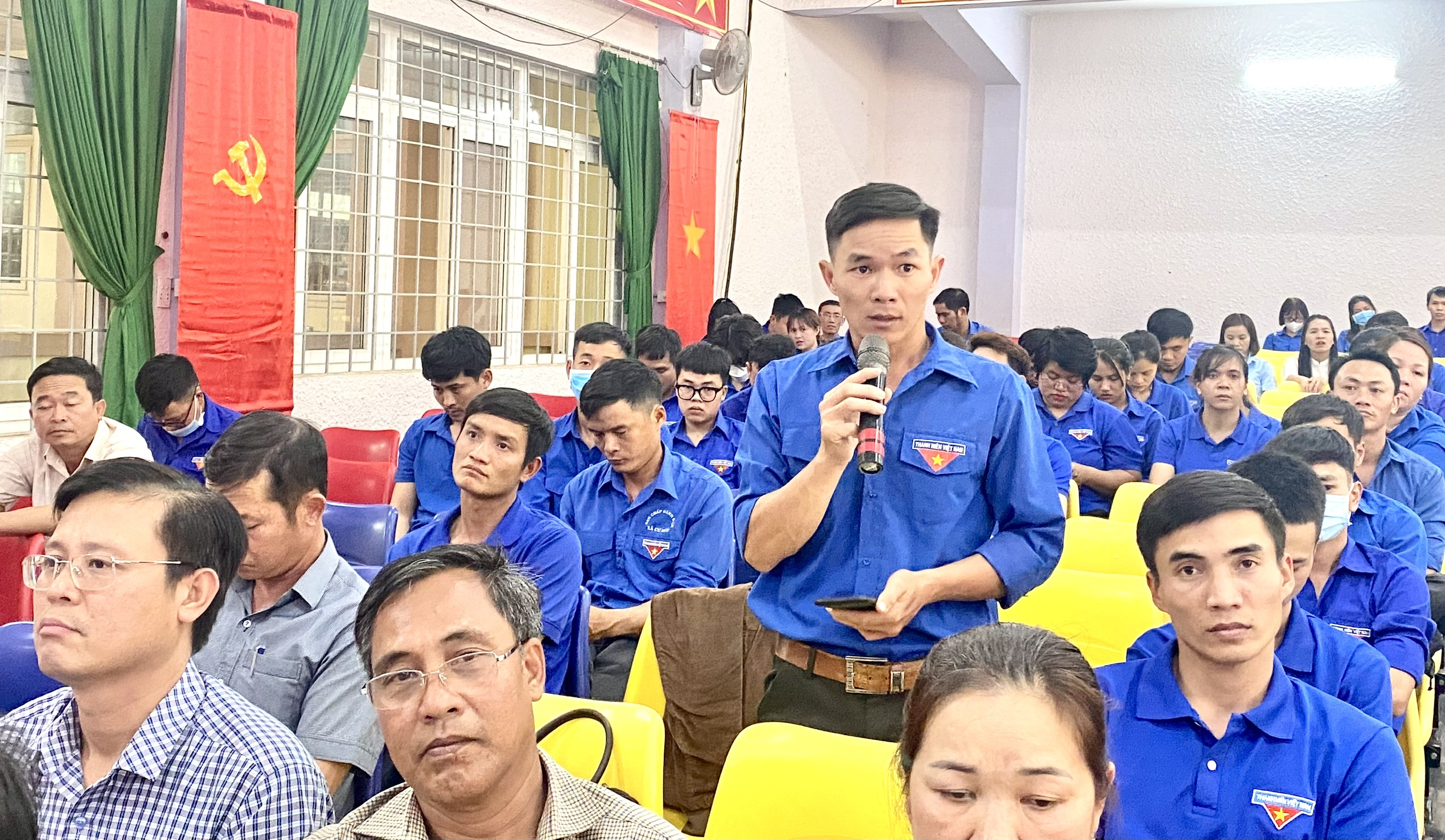 Cấp ủy, chính quyền huyện Ea H’leo đối thoại với đoàn viên, thanh niên