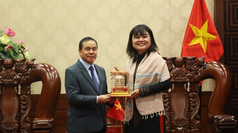 UBND tỉnh Đắk Lắk tiếp xã giao Đại sứ quán Lào tại Việt Nam