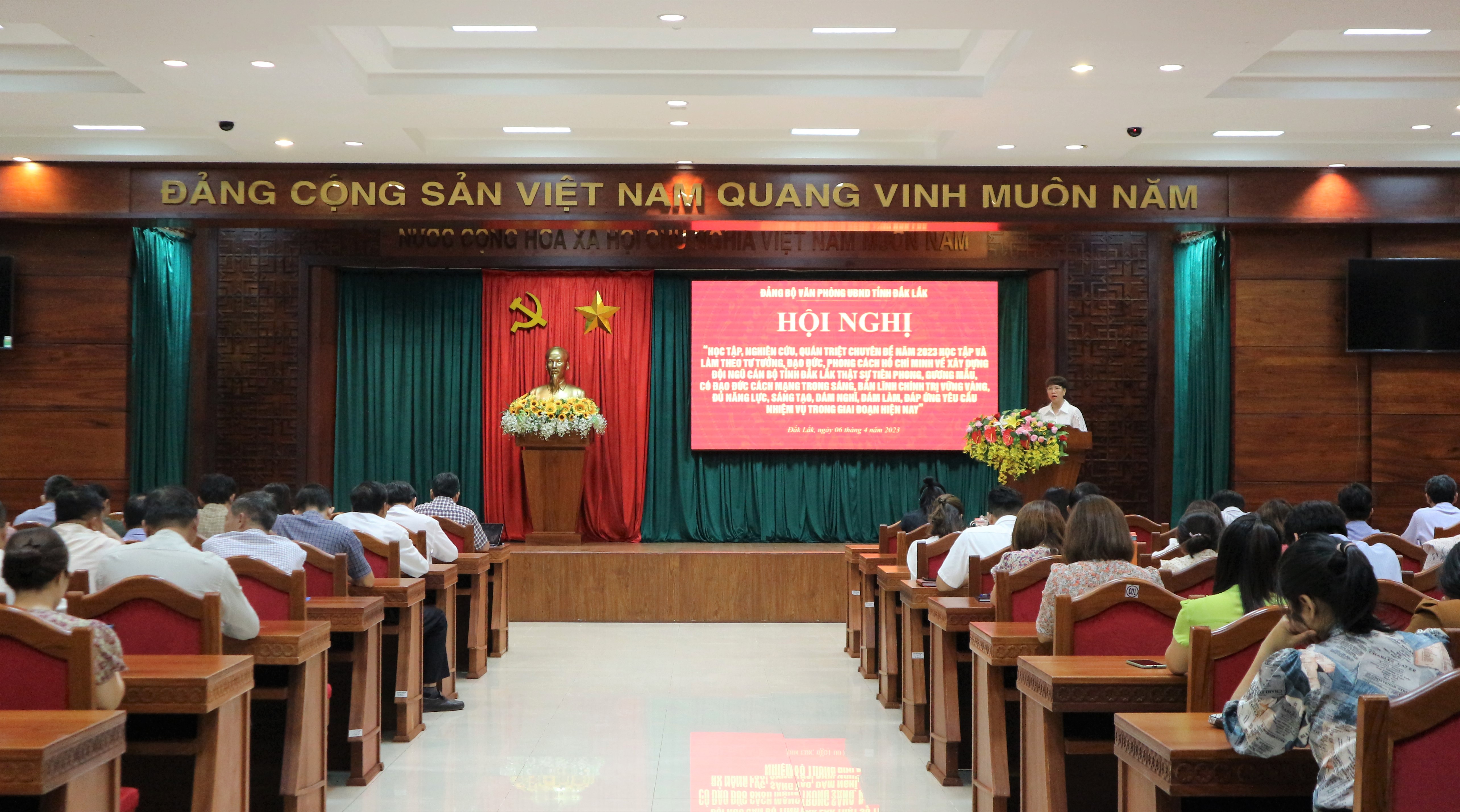 Văn phòng UBND tỉnh “Học tập và làm theo tư tưởng, đạo đức, phong cách Hồ Chí Minh” chuyên đề năm 2023