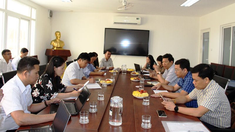 Rà soát lại quy trình tiếp nhận và giải quyết thủ tục hành chính tại Trung tâm Phục vụ hành chính công tỉnh.